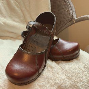 Like New Dansko Marcelle Cabrio